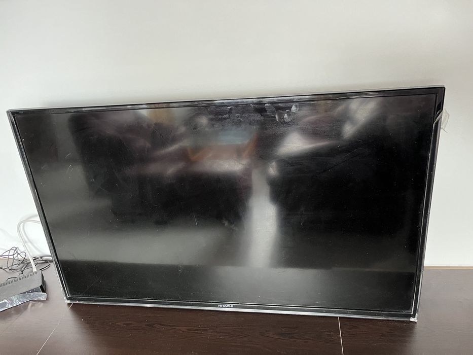 Продавам холова секция и телевизор