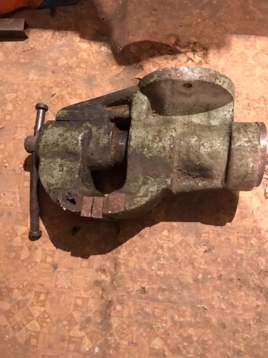 Тиски Советского производства