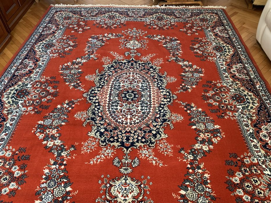 Covor plusat din lana, romanesc, nou, cu eticheta