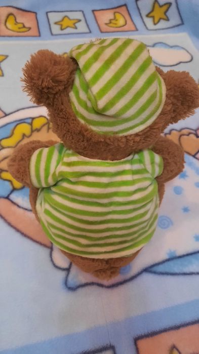 Мече разказвач на приказки