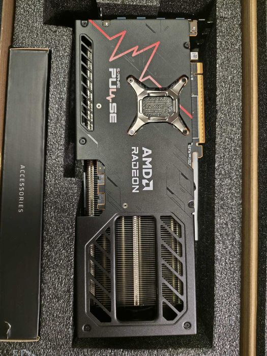 Placa AMD Radeon 9070 XT 16GB pachet complet