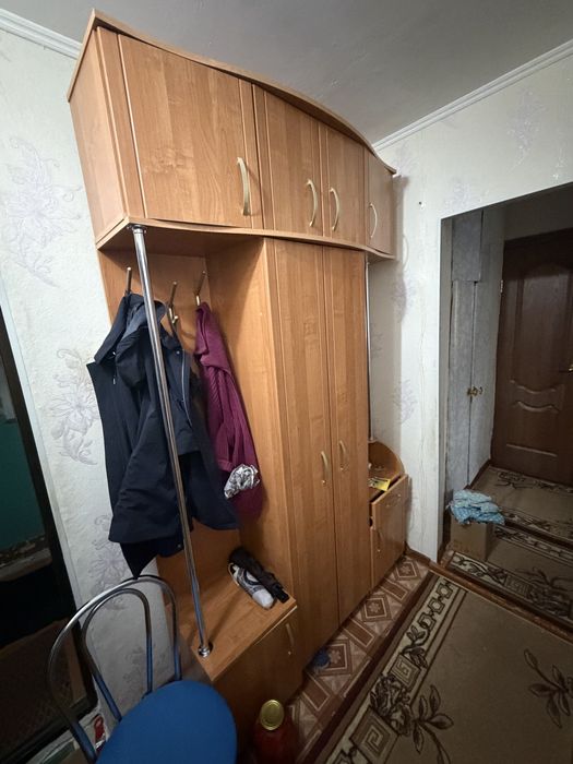 Прихожая почти новая