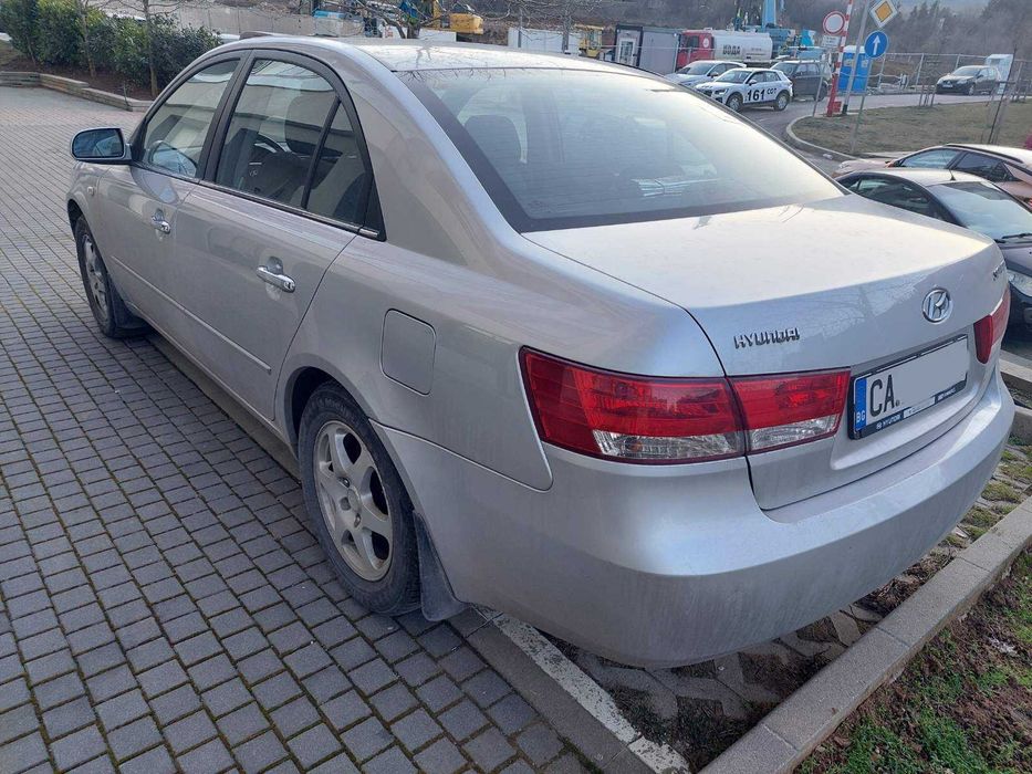 Продовам Хюндай Соната 5 - закупена от Хюндай България
