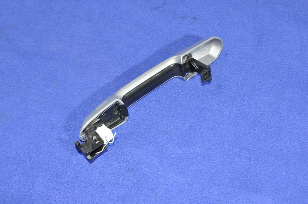 Ручка двери Toyota Rav4