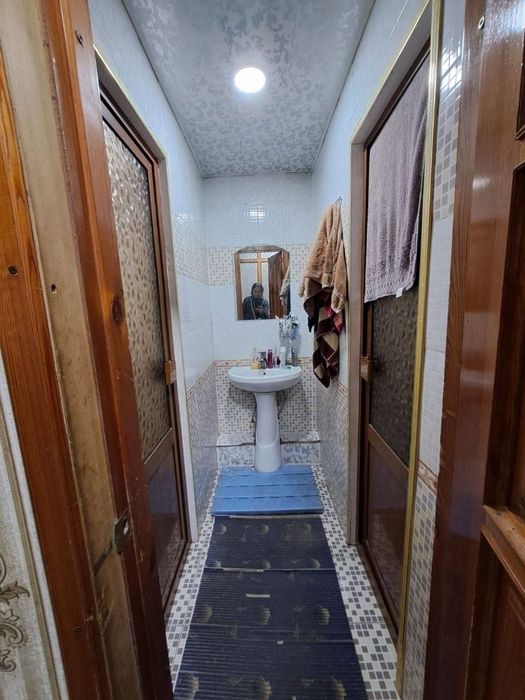 Navoiy shahrida 2 xona katta kvadratli uyimiz sotiladi tryoxlestnikdom