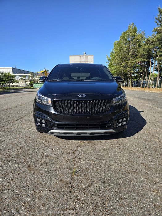 Kia carnival минивен
