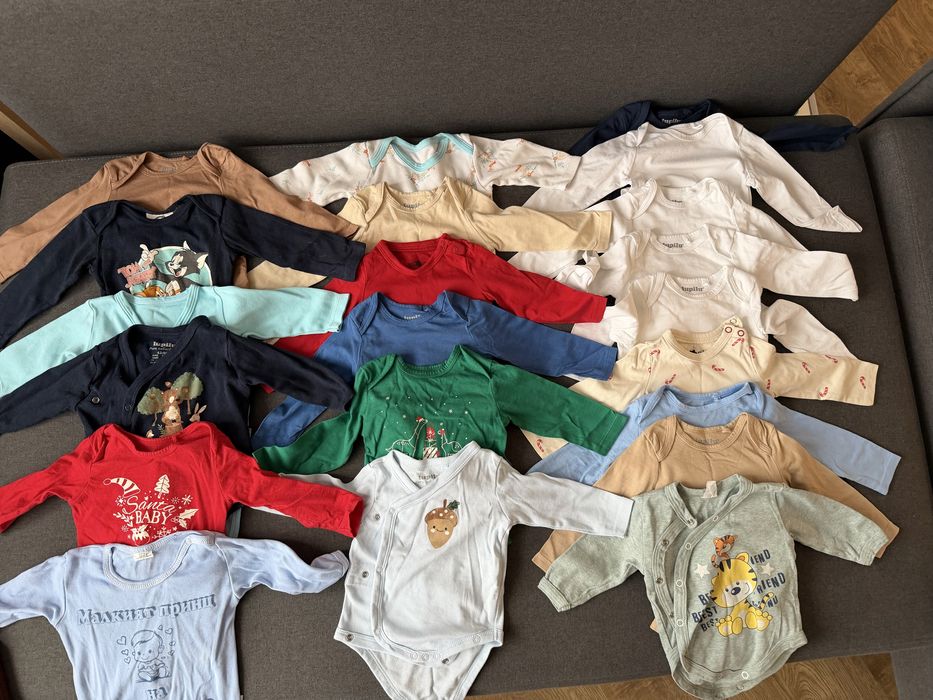 Голям лот бебешки дрехи за момче 0-6