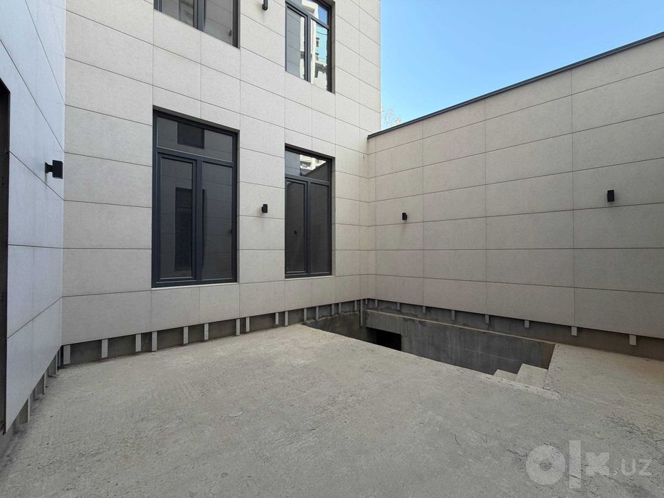 Продается Коммерческое Помещение 2.428 м2 Дархан напротив ЖК Manhattan