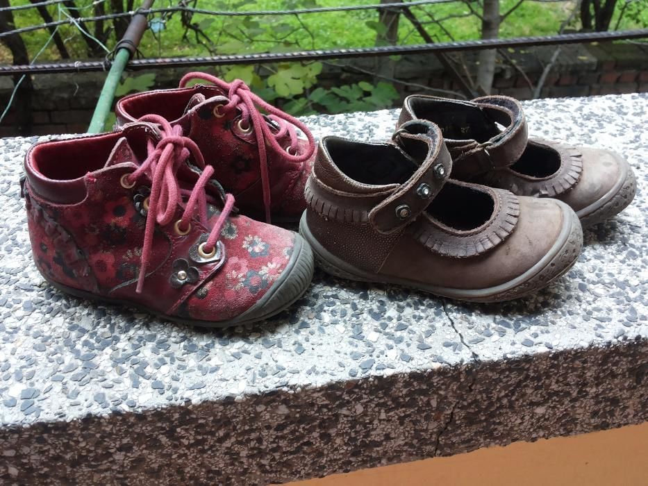Продавам детски обувчици - номера 19, 20, 21