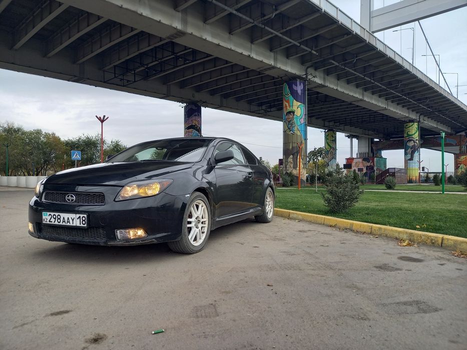 TOYOTA Scion tc   купе  на автомате