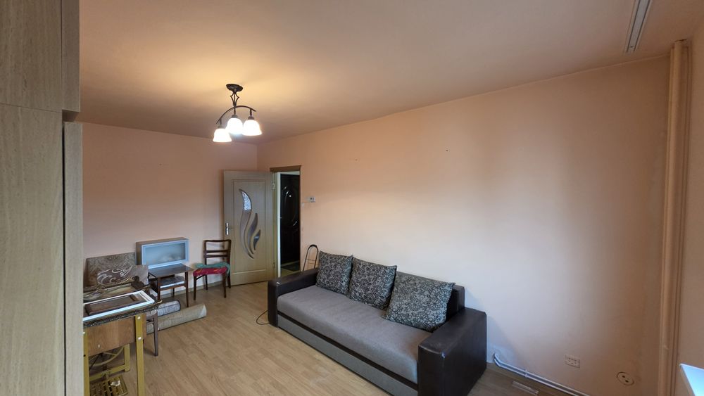 Vand Apartament  cu 1 camera si balcon