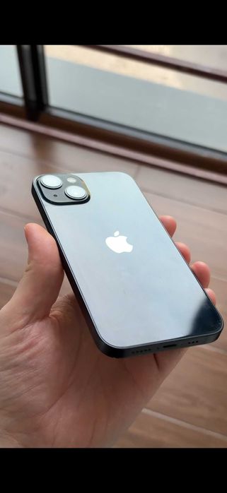 Продам IPhone 13 128 gb black