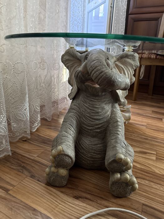 Продам журнальный столик