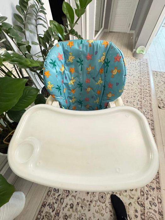 Продам детский стульчик Chicco оригинал