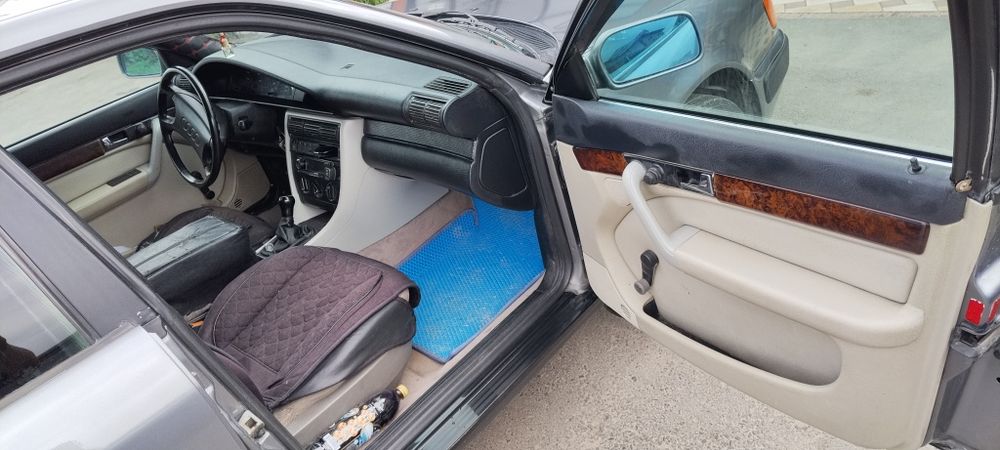 Ауди 100 2.0 мона