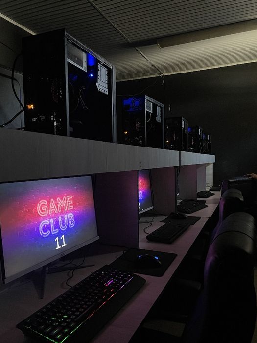 10 dona kompyuter game club mebellari bilan