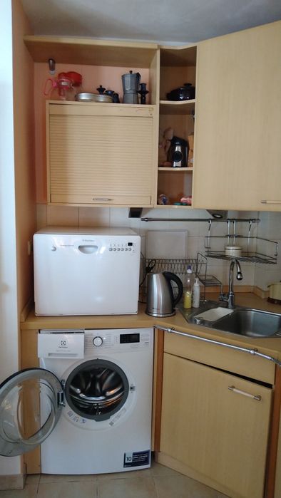 Удобна ъглова кухня МДФ МАТ