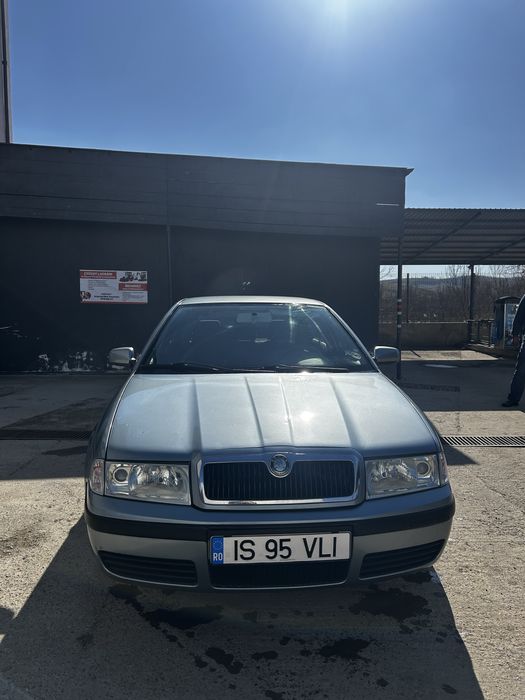 Vând Skoda Octavia 2005 1.6 Benzină Preț 1650€ Negogiabil