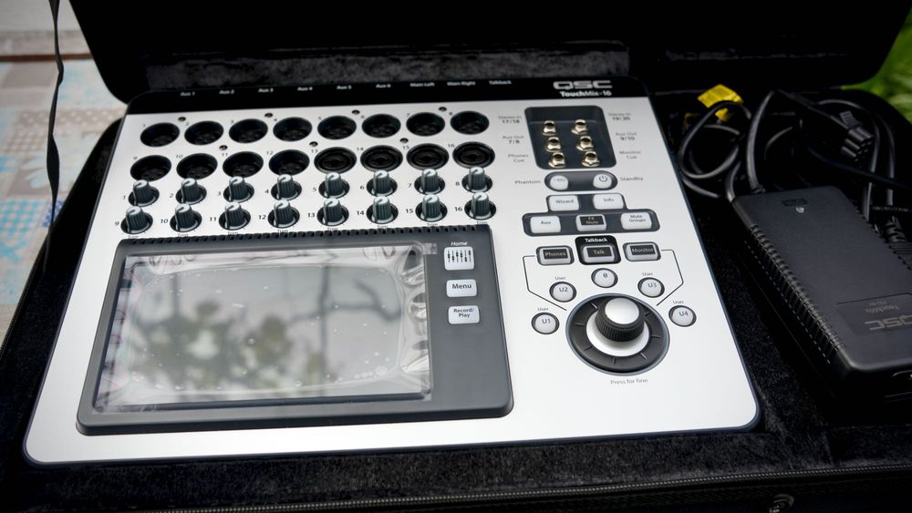 Mixer digital profesional - QSC Touchmix 16