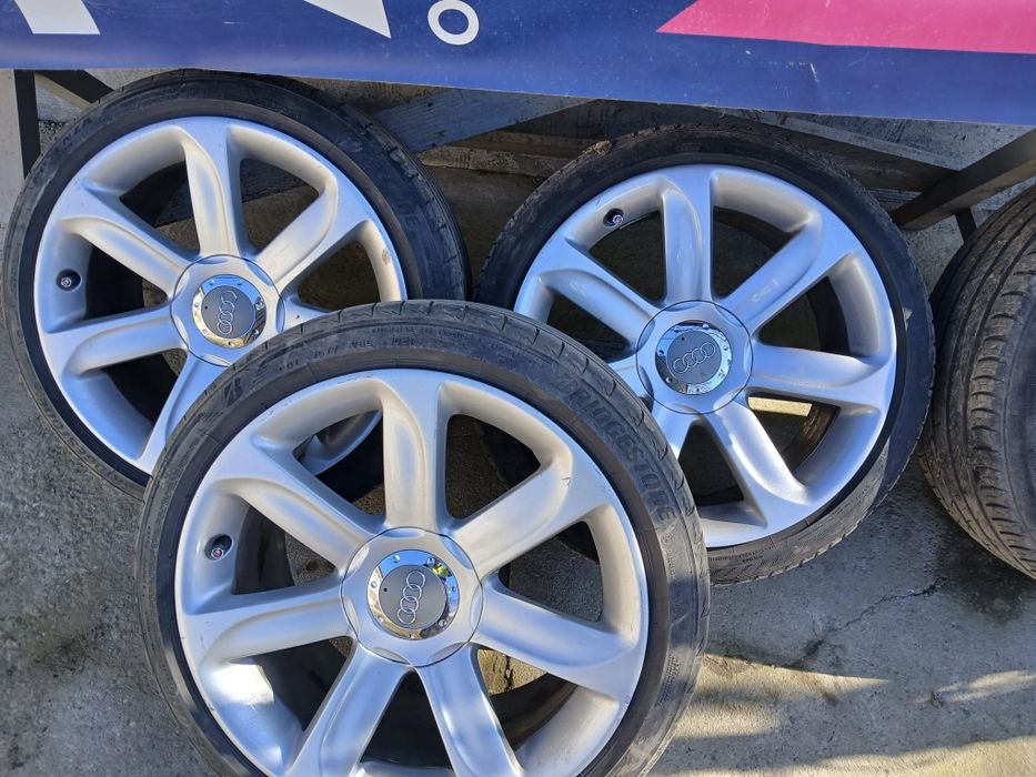 Geante de vară marca Audi R