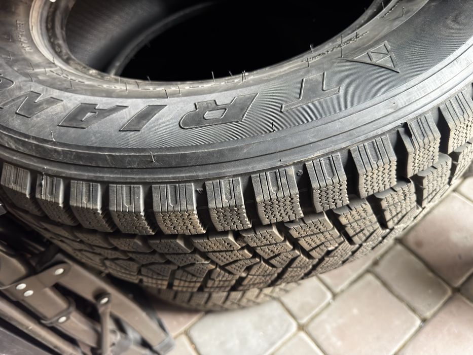 Шины зимние 265/65/17  Новые