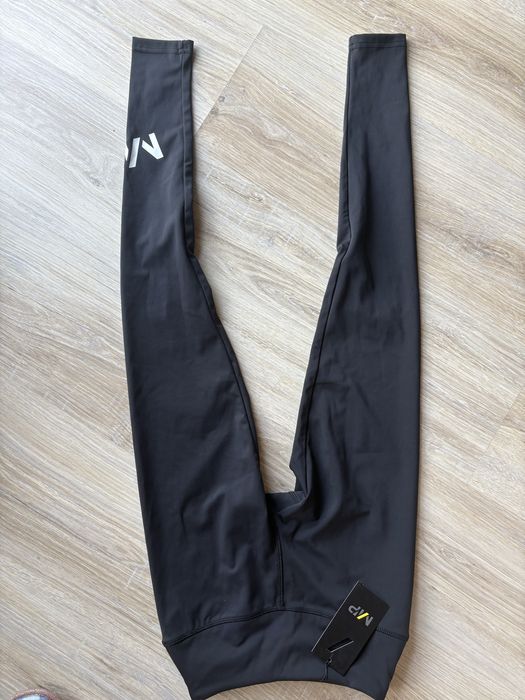 Черен дамски клин