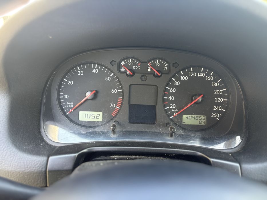 VOLKSWAGEN Golf 2003 — imagine 5
