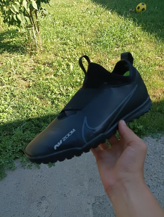 Ghete de fotbal mărimea 38,5