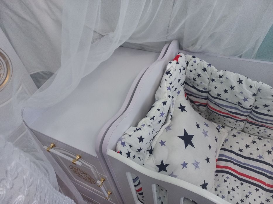 Детская кроватка люлька.