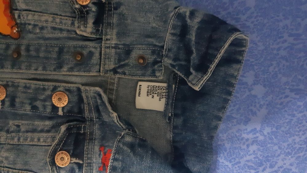 Продам джинсовую куртку для мальчика