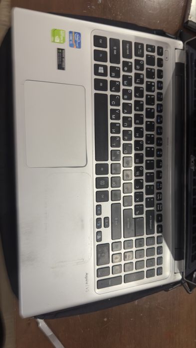 ноутбук Acer aspire v5