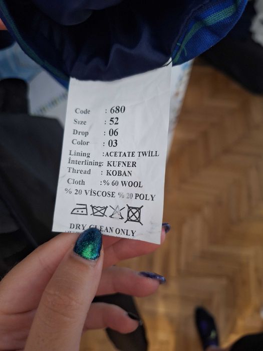 Costum barbati marime 52