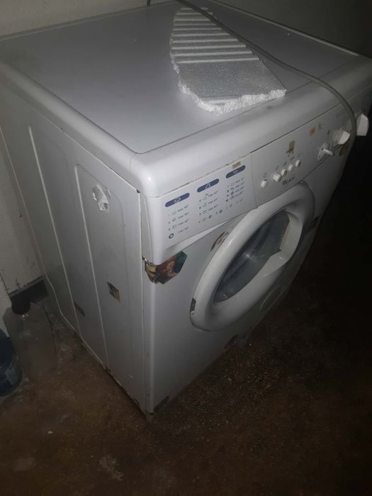 Mașină de splat Whirlpool
