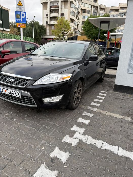 Vând ford mondeo.!