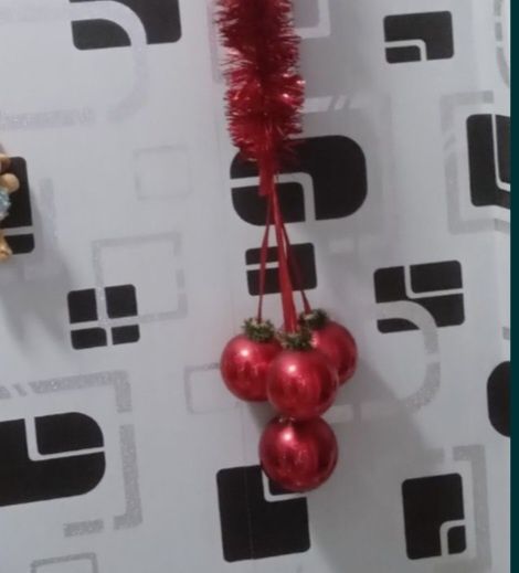 Новогодние Ёлки и  гирлянды Пушистые.