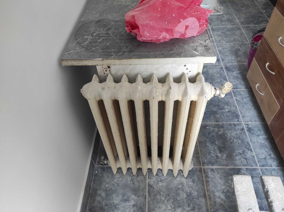 Vand 3calorifere de fonta (9,11,12 elementi)