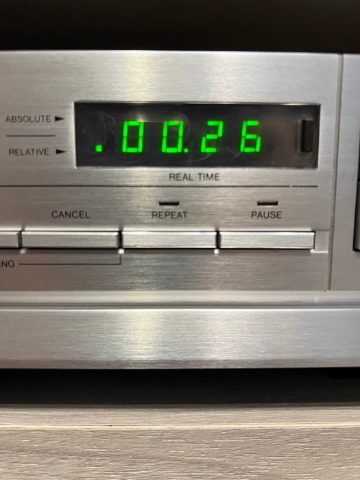 Продается CD проигрыватель PHILIPS CD 303