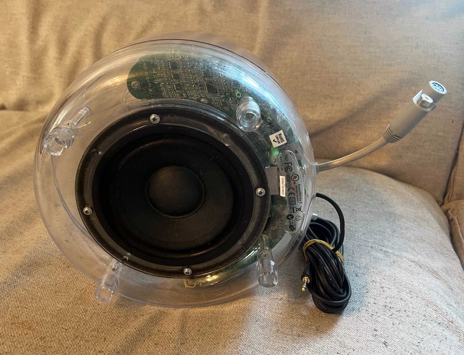 Subwoofer Harman Kardon SoundSticks II transparent defect