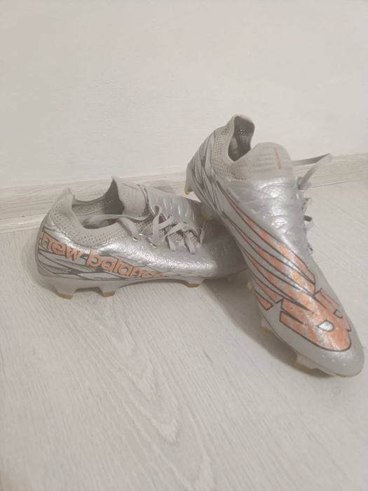 Adidasi de fotbal NEW BALANCE FURON mărimea 42