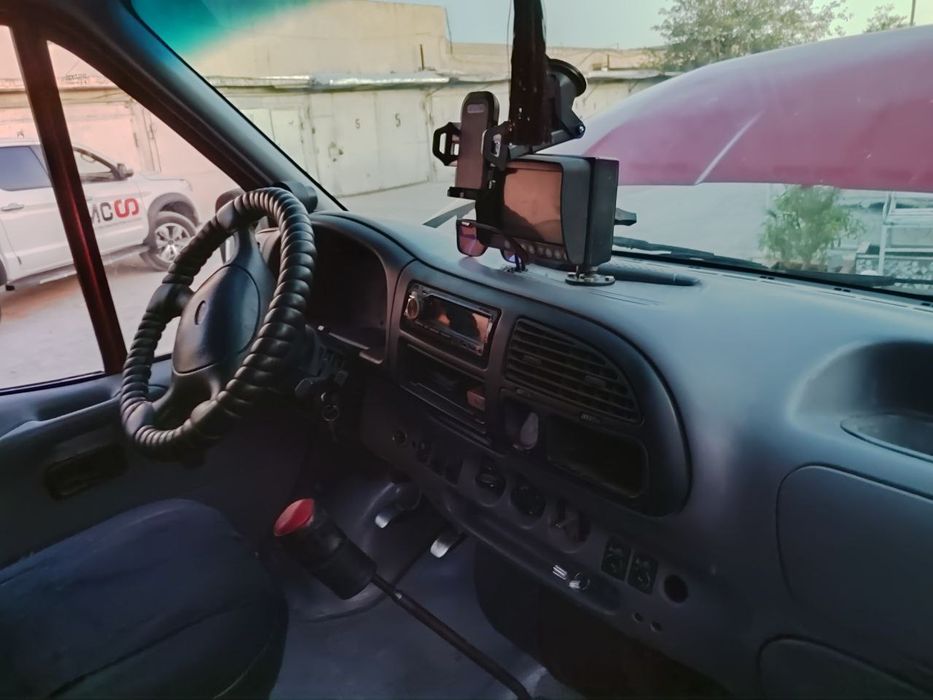 Ford 1995 yil  dutka moshin zoʻr