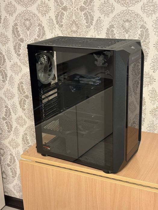 Корпус Cougar в хорошем состояние