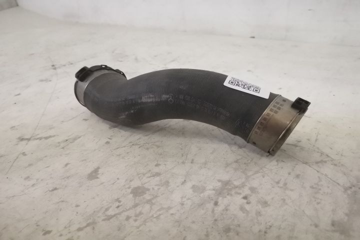 Оригинален интеркулер маркуч/тръбопровод в добро състояние Мерцедес-Бе