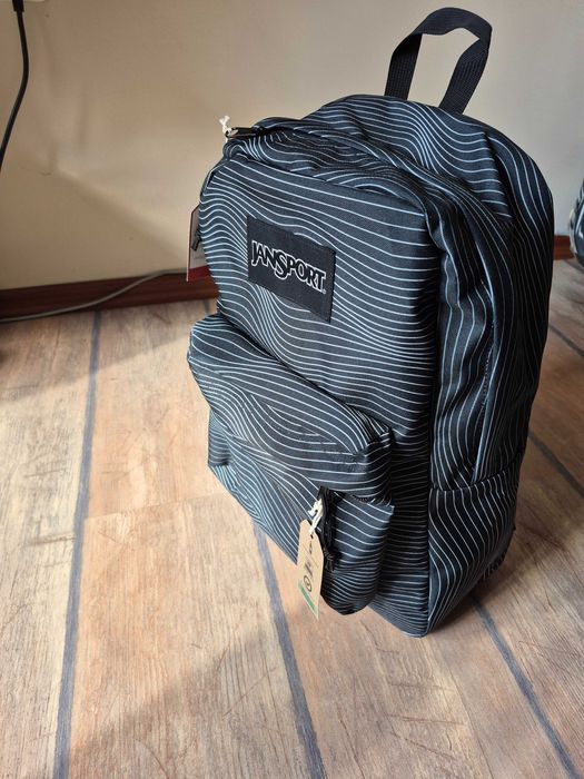 продавам НОВИ ОРИГИНАЛНИ раници Jan Sport