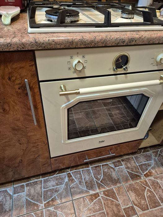 Cuptor Electric Beko