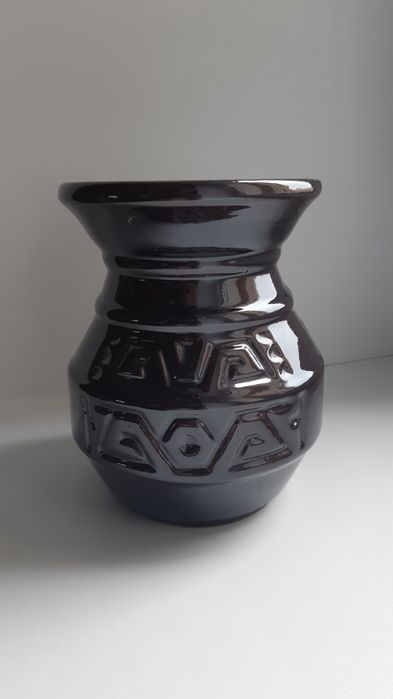 Продам декоративную вазу