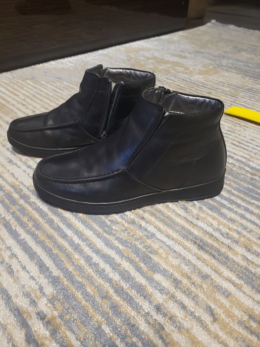 Продам ботинки (полусапоги)