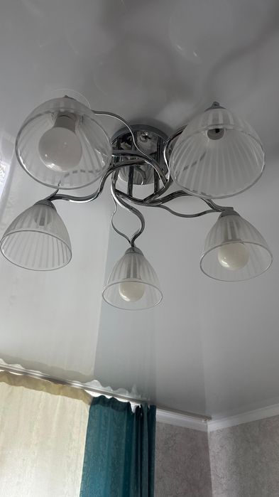 Продам люстры в хорошем состоянии