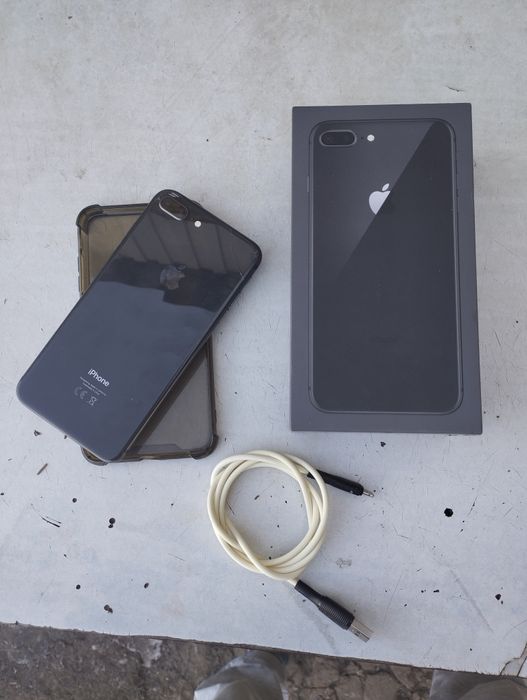 Продам Айфон 8 плюс 64GB
