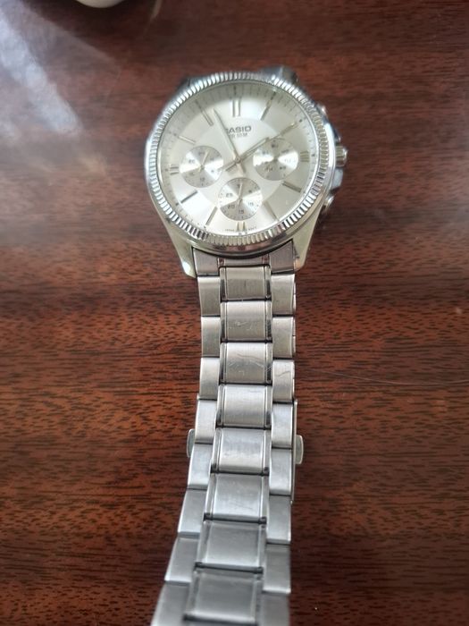Продам часы CASIO