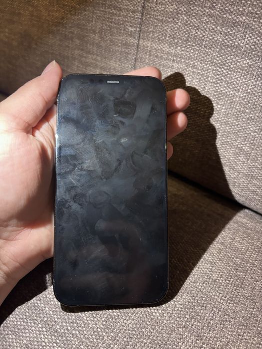 Продаю Iphone 12 pro